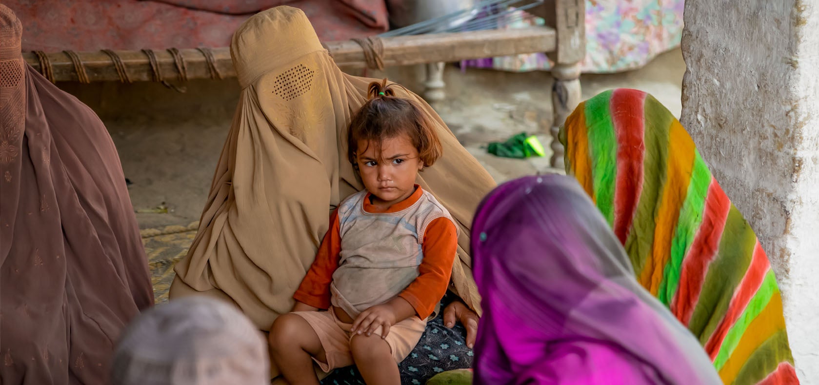 The intervention provided a platform for Afghan women and those from the host community to discuss schisms between the two communities and understand each other’s perspectives, facilitated by trusted community members in October 2022. Photo: UN Women Pakistan