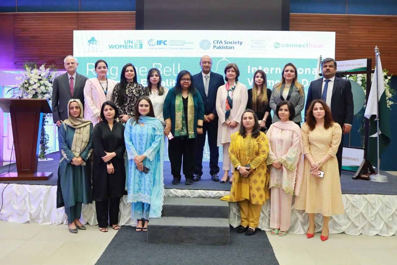 Women trailblazers from various sectors and partners pose for a group photo during Ring the Bell ceremony at Pakistan Stock Exchange. Photo: Pakistan Stock Exchange